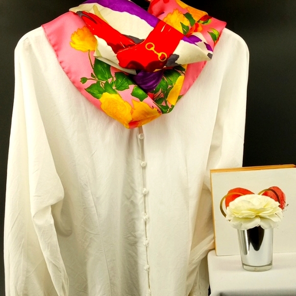 AUTHENTIC GUCCI SCARF - Picture 3 of 7